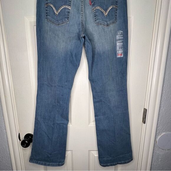 New! Levi’s 515 Bootcut Mid-Rise Medium Wash Blue Women’s Jeans Sz 6/28 - Picture 7 of 10